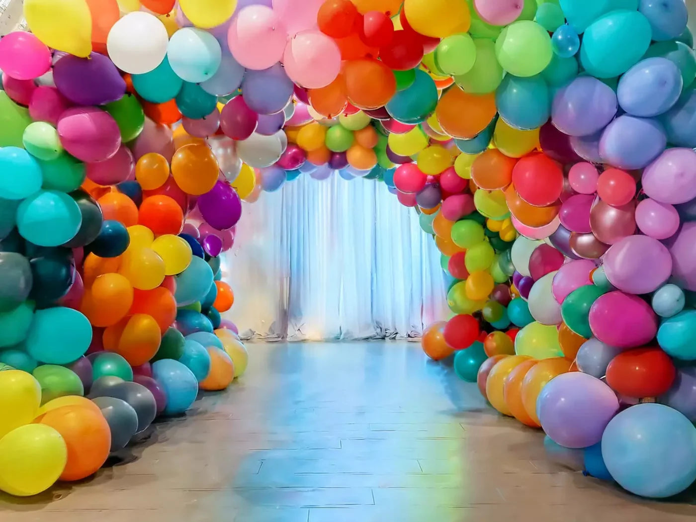 Balloon Tunnel 6’8X5’ Fleece (80 X 60 Inch) Backdrop