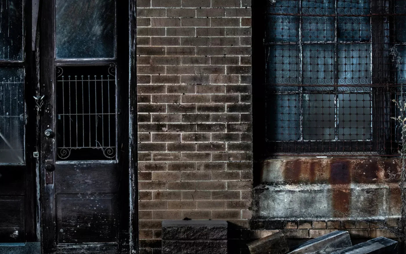 Dark Back Alley 14’X9’ Ultracloth (168 X 108 Inch) Backdrop