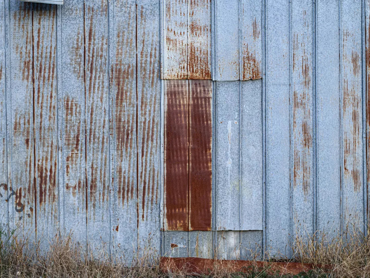 Old Barn Steel 10X8 Fleece ( 120 X 96 Inch ) Backdrop
