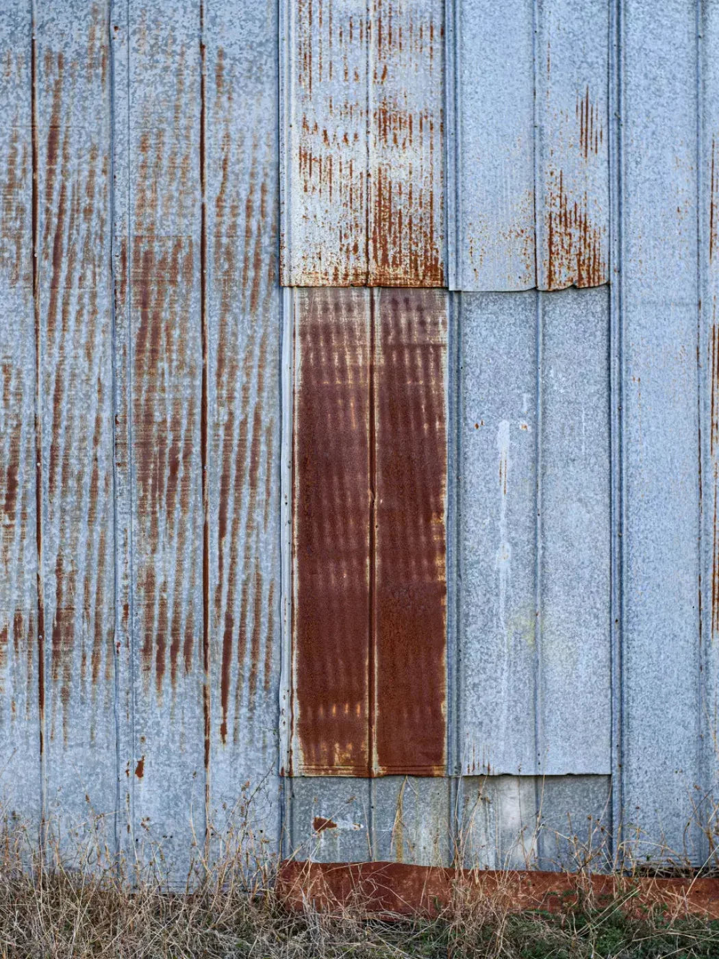 Old Barn Steel 8X10 Fleece ( 96 X 120 Inch ) Backdrop