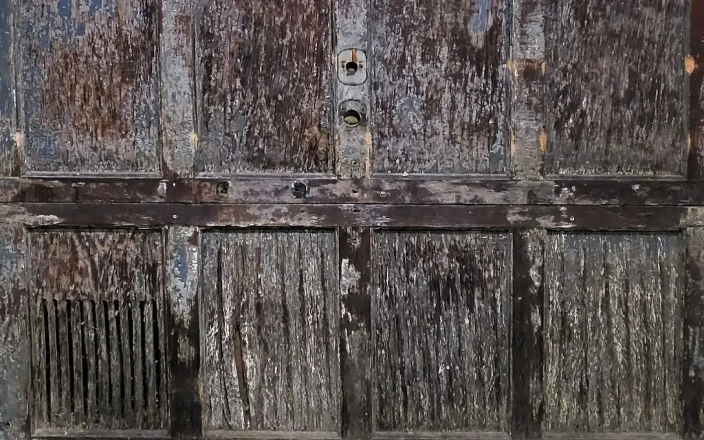 Old Doors 8’x5’ UltraCloth (96 x 60 inch) Backdrop