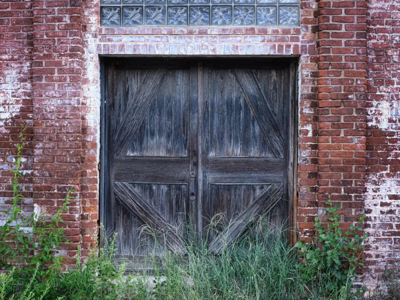 Old Mill Door 10X8 Fleece ( 120 X 96 Inch ) Backdrop