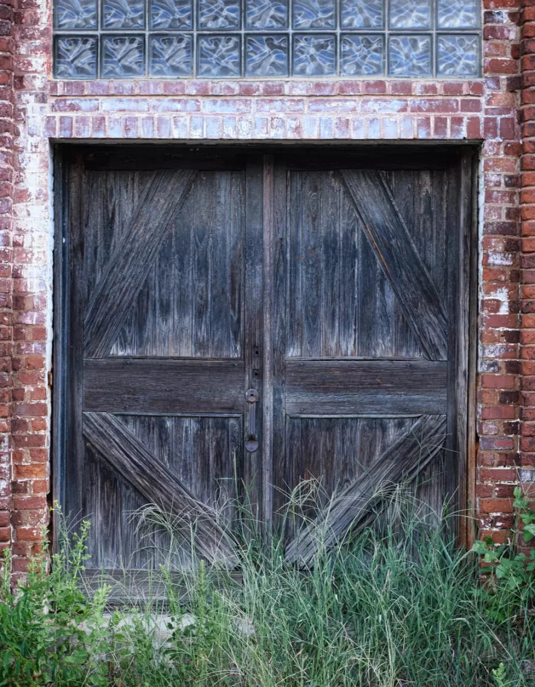 Old Mill Door 6X8 Fleece ( 72 X 96 Inch ) Backdrop