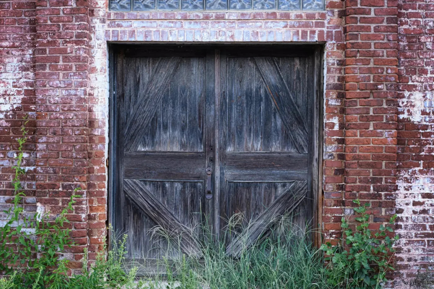 Old Mill Door 8X5 Ultracloth ( 96 X 60 Inch ) Backdrop
