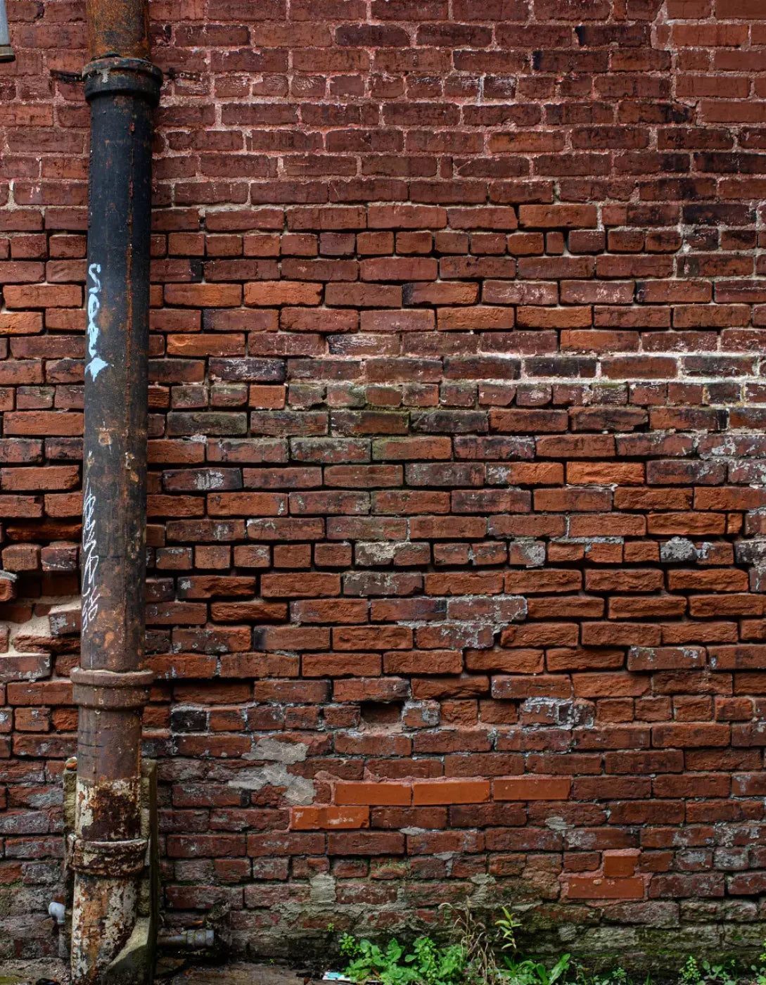 Pipe On Brick 6’X8’ Fleece (72 X 96 Inch) Backdrop