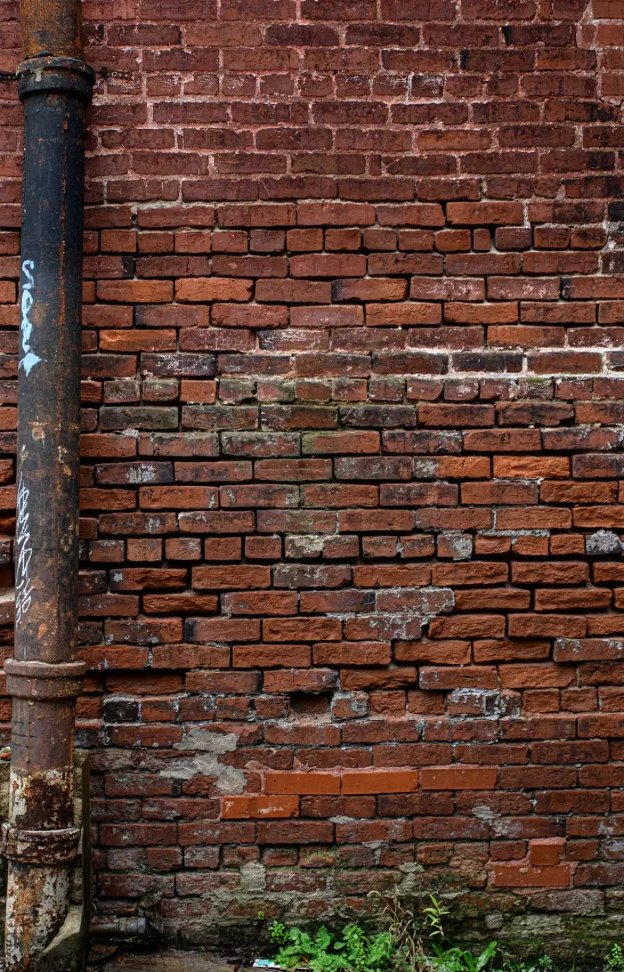 Pipe On Brick 8’X12’ Ultracloth (96 X 144 Inch) Backdrop
