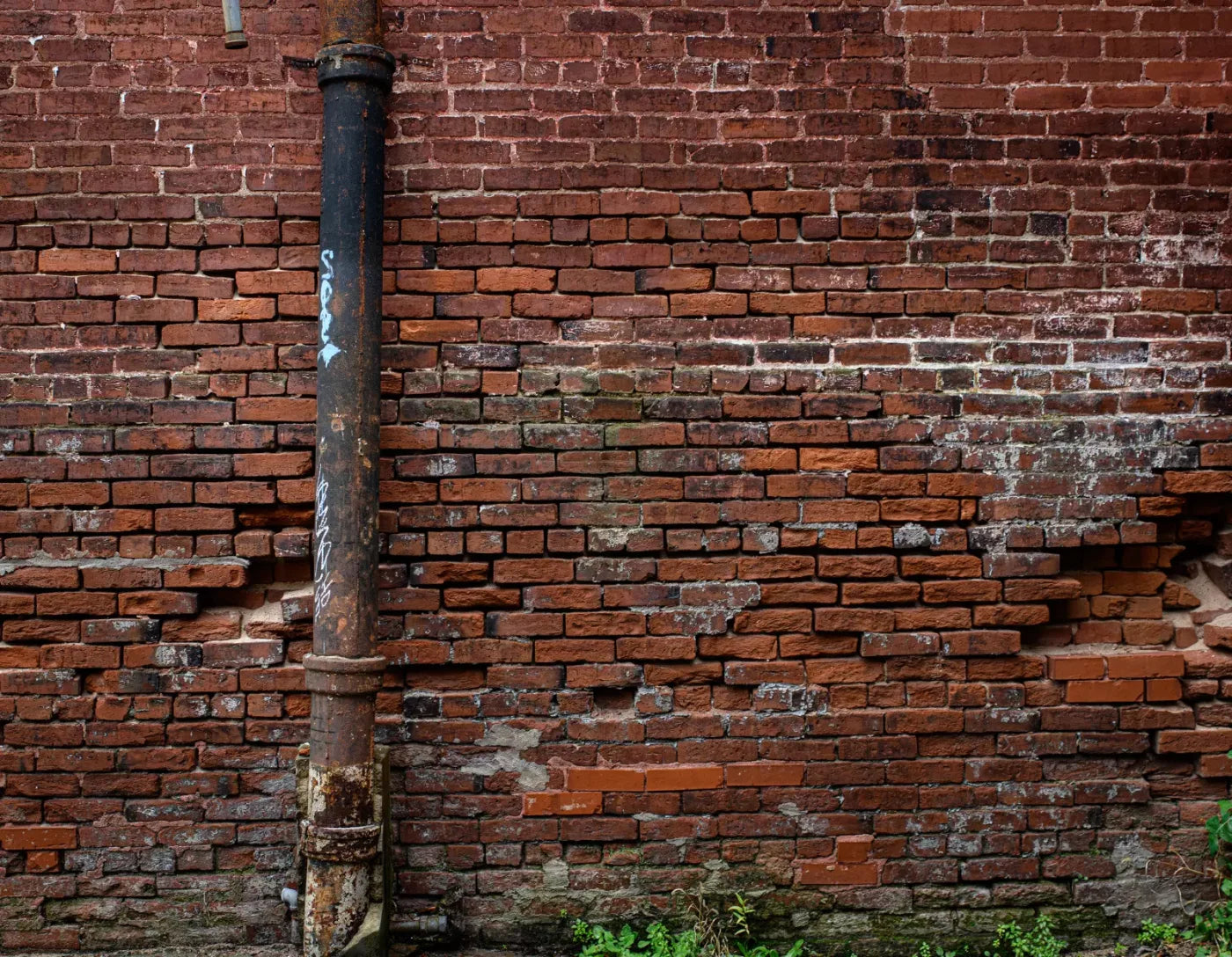 Pipe On Brick 8’X6’ Fleece (96 X 72 Inch) Backdrop