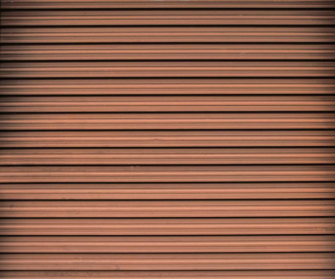 Storage Door Crop 5X42 Fleece ( 60 X 50 Inch ) Backdrop