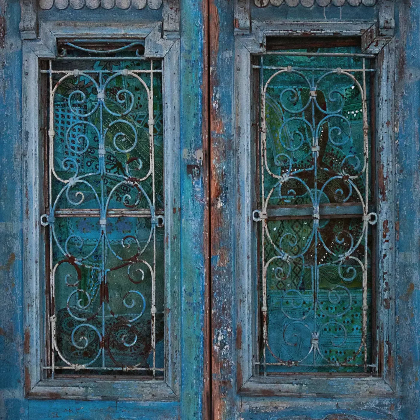 Temple Door 8’X8’ Fleece (96 X Inch) Backdrop