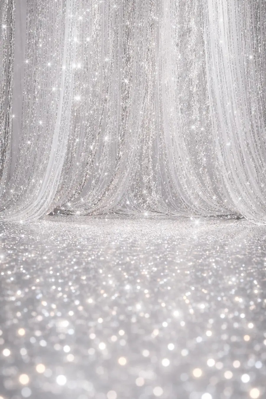 Showtime Curtain Silver Sweep