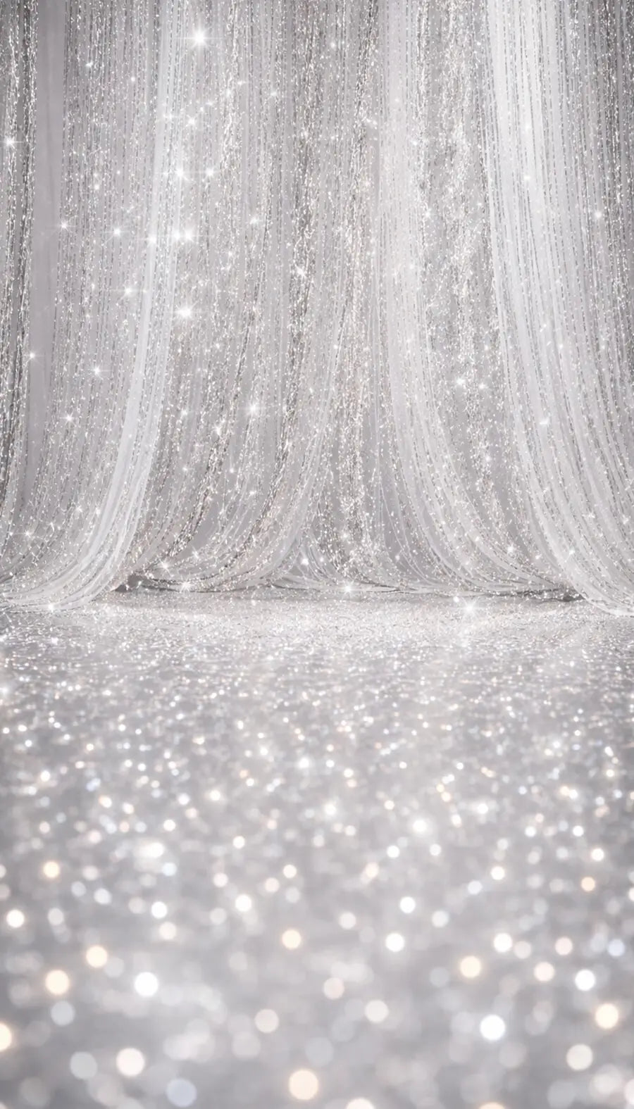 Showtime Curtain Silver Sweep