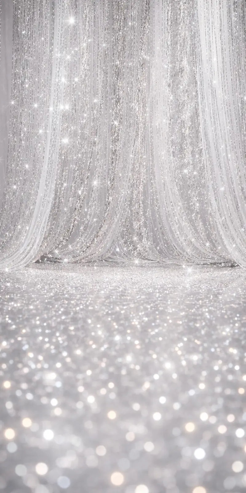 Showtime Curtain Silver Sweep