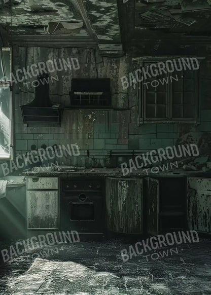 Creepy Decaying House 5’x7’ UltraCloth (60 x 84 inch) Backdrop