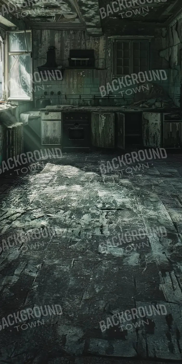 Creepy Decaying House Sweep 8’x16’ UltraCloth (96 x 192 inch) Backdrop