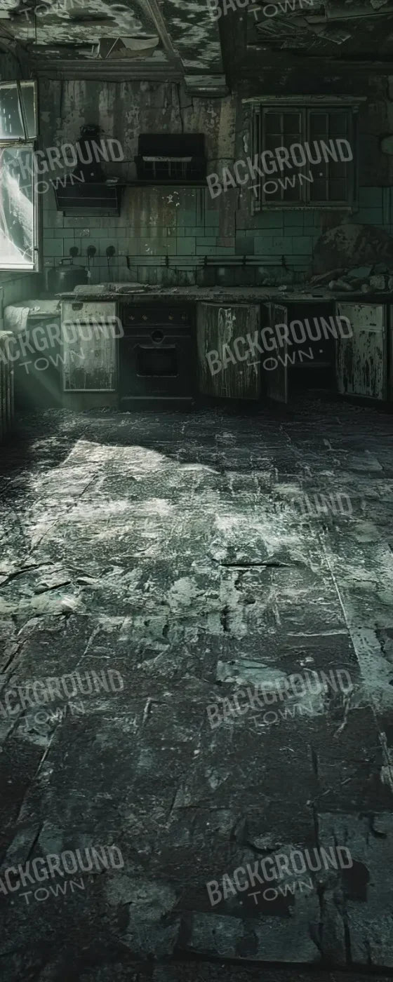 Creepy Decaying House Sweep 8’x20’ UltraCloth (96 x 240 inch) Backdrop