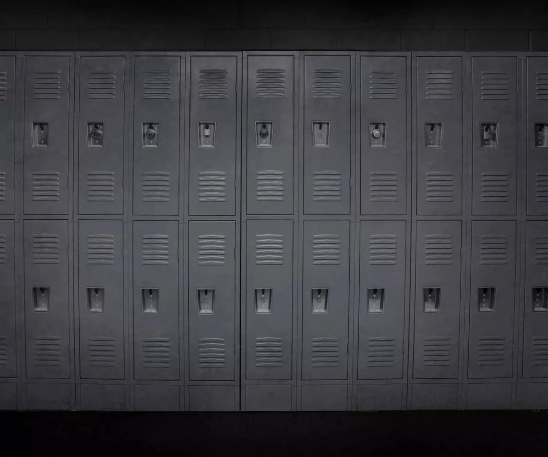 Lockers 3 5X42 Fleece ( 60 X 50 Inch ) Backdrop