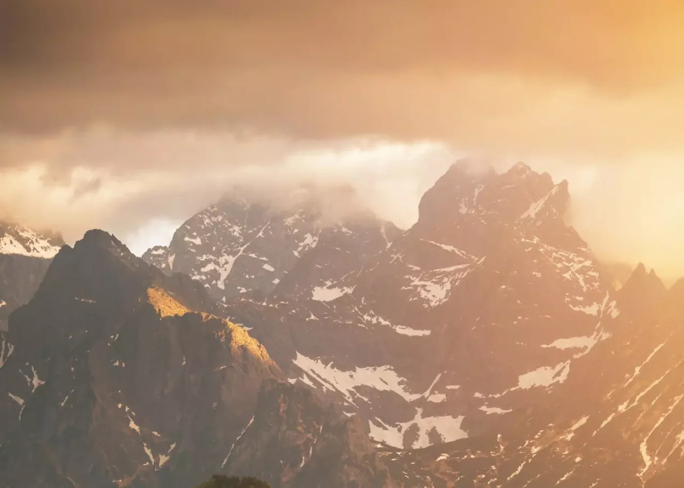 Mountain Range 7’X5’ Ultracloth (84 X 60 Inch) Backdrop