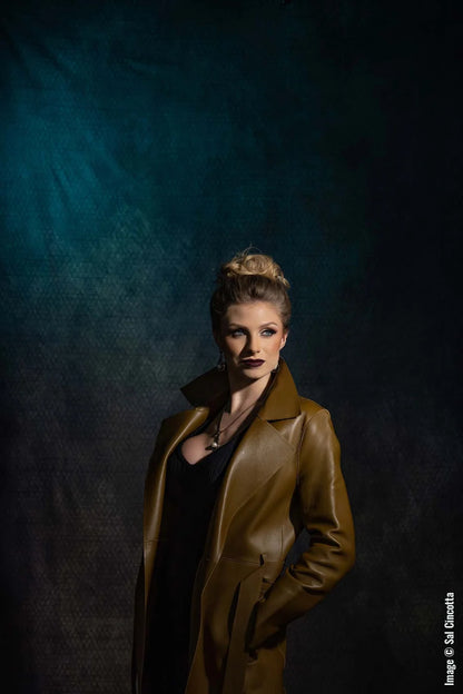 Sal backdrop + Teal Gel on background - by Sal Cincotta