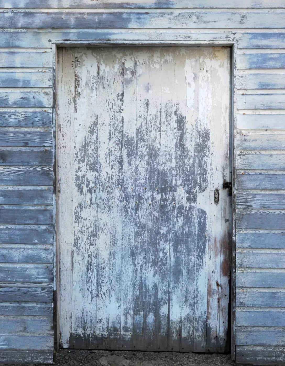 White Washed Door 6X8 Fleece ( 72 X 96 Inch ) Backdrop